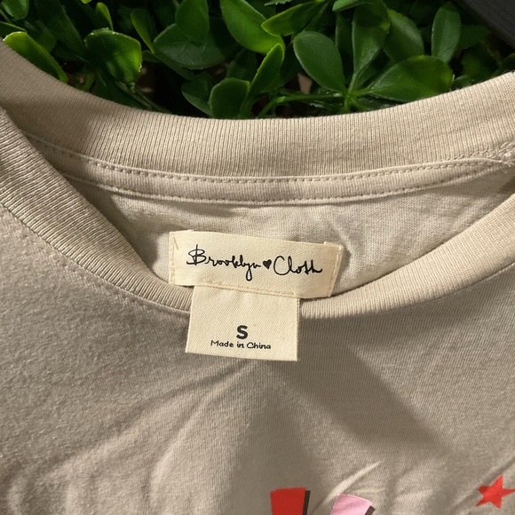 BNWT Beige 'Blessed' Long Sleeve Shirt Small - Picture 2 of 5